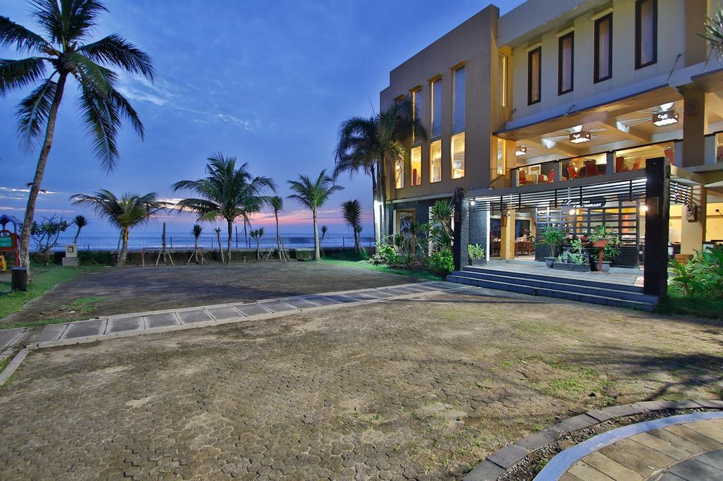 Hotel The Jayakarta Anyer Exterior foto