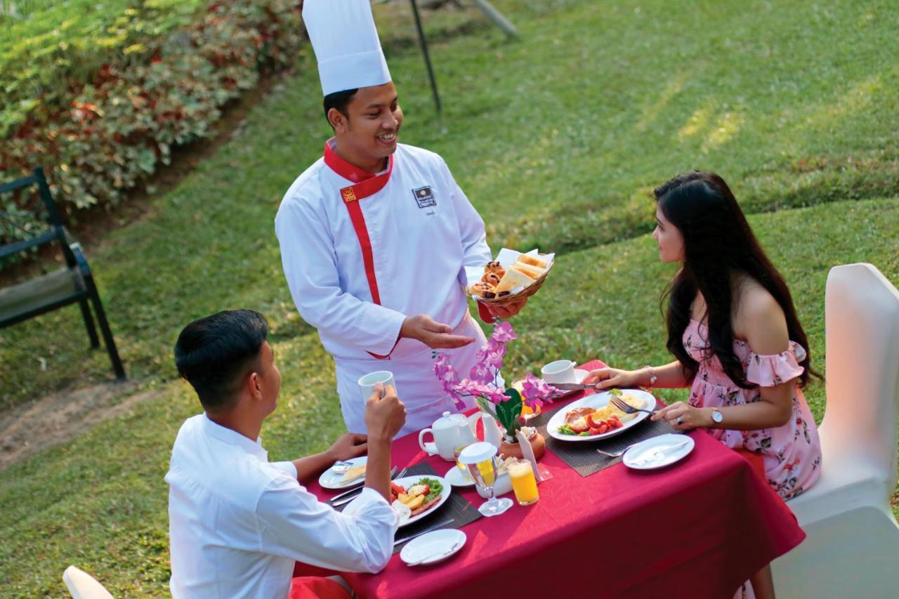 Hotel The Jayakarta Anyer Exterior foto